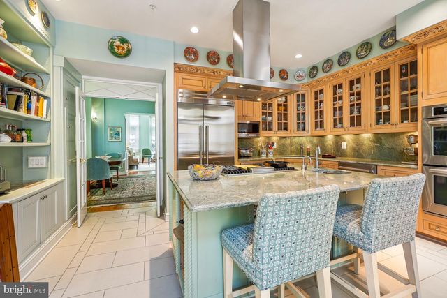4828 MONTGOMERY LN, Bethesda, MD 20814