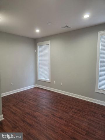 123 E MAIN ST, Wrightstown, NJ 08562