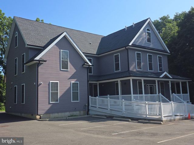 123 E MAIN ST, Wrightstown, NJ 08562