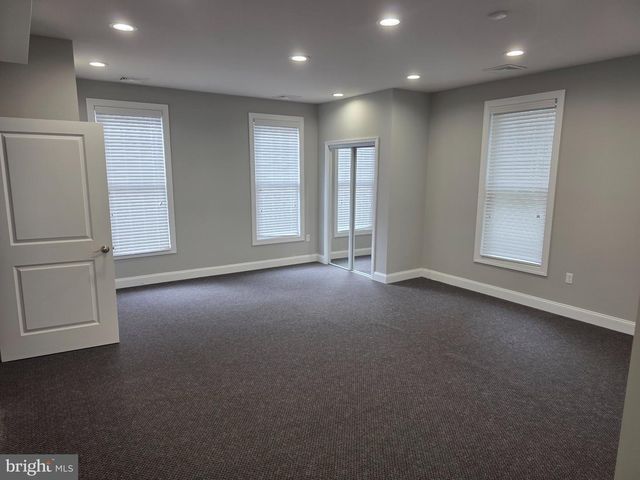 123 E MAIN ST, Wrightstown, NJ 08562
