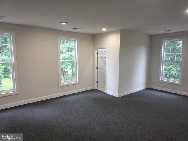123 E MAIN ST, Wrightstown, NJ 08562