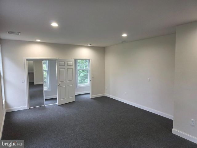 123 E MAIN ST, Wrightstown, NJ 08562