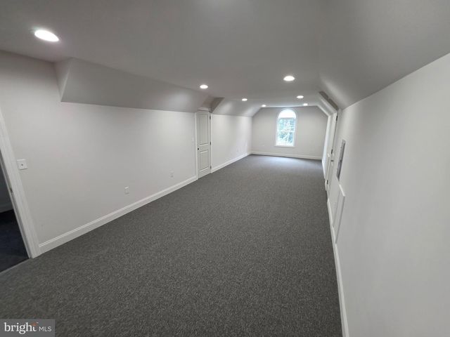 123 E MAIN ST, Wrightstown, NJ 08562