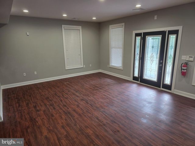 123 E MAIN ST, Wrightstown, NJ 08562