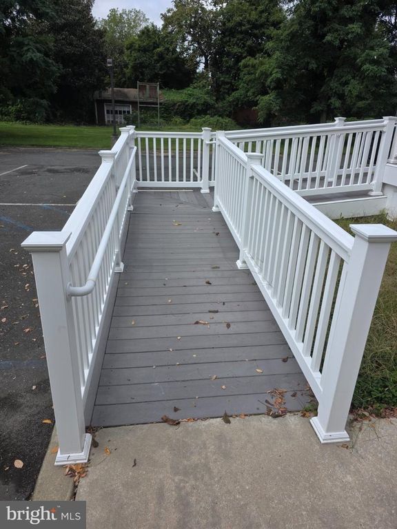 123 E MAIN ST, WRIGHTSTOWN, NJ 08562 — photo 5