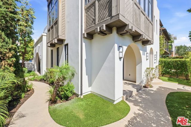 13079 Bluff Creek Drive, Los Angeles, CA 90094