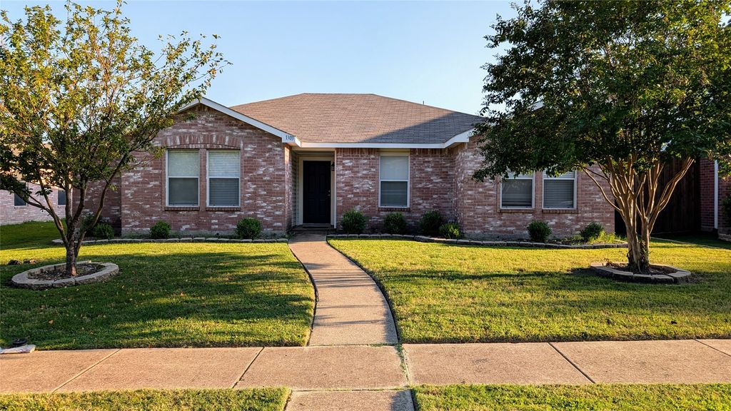 1303 W Coral Reef Lane, Wylie, TX 75098