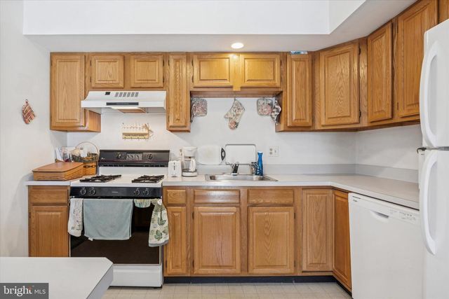 132 BARTLETT CT, Telford, PA 18969