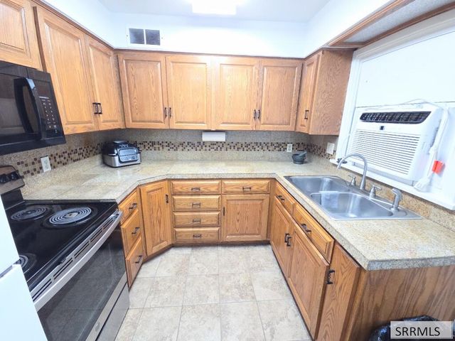 245 Monterey Drive, Idaho Falls, ID 83402