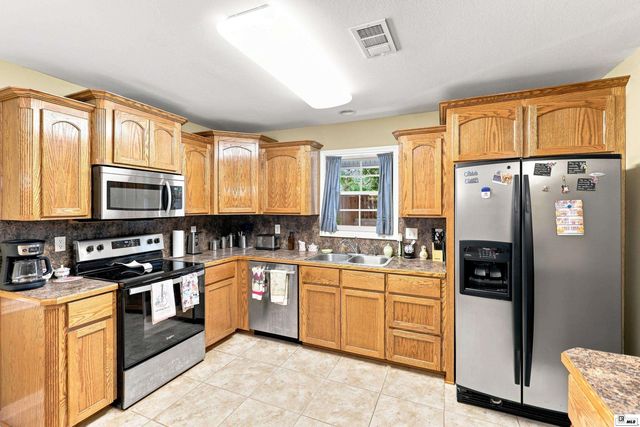 212 HEDGE HILL DRIVE, Calhoun, LA 71225