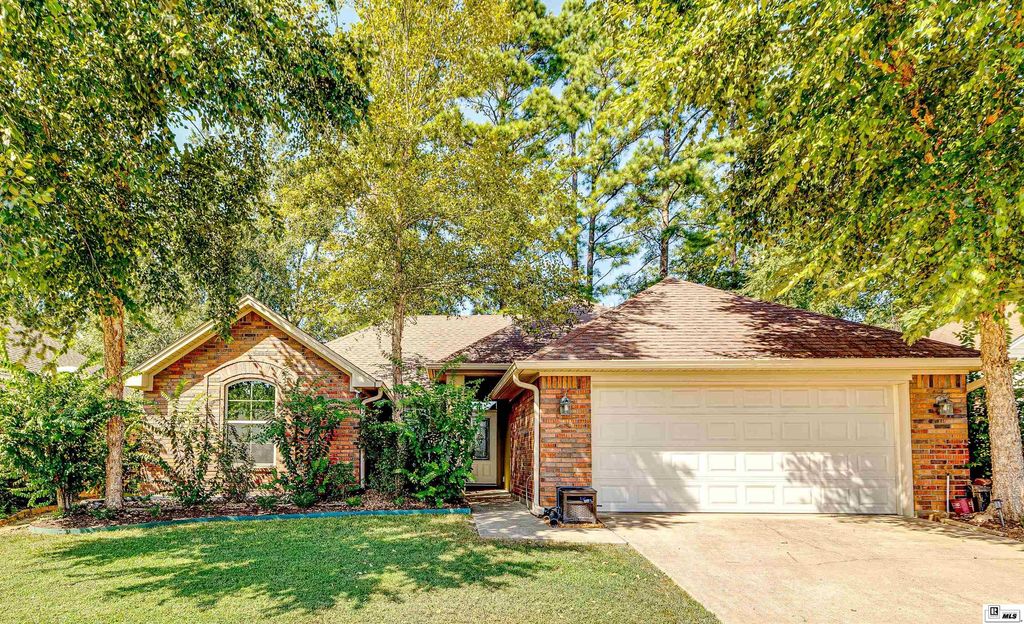 212 HEDGE HILL DRIVE, Calhoun, LA 71225