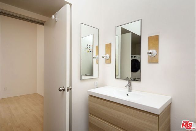 420 S San Pedro Street 210, Los Angeles, CA 90013