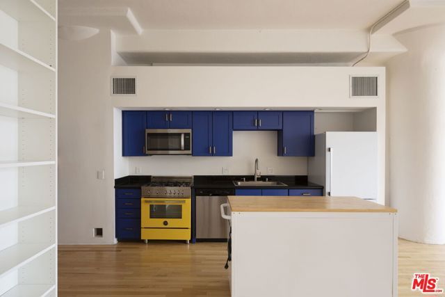 420 S San Pedro Street 210, Los Angeles, CA 90013