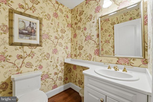 590 FARMDALE CIR, Blue Bell, PA 19422