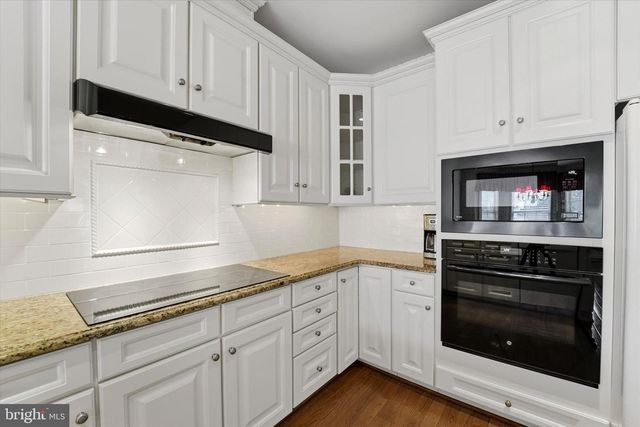 590 FARMDALE CIR, Blue Bell, PA 19422