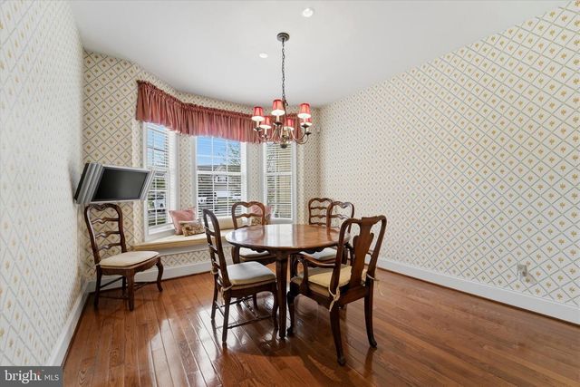 590 FARMDALE CIR, Blue Bell, PA 19422