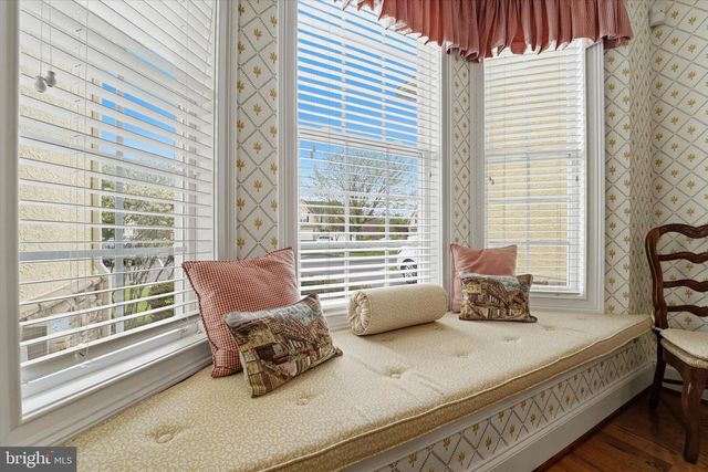 590 FARMDALE CIR, Blue Bell, PA 19422
