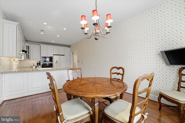 590 FARMDALE CIR, Blue Bell, PA 19422