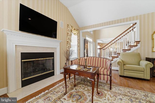 590 FARMDALE CIR, Blue Bell, PA 19422