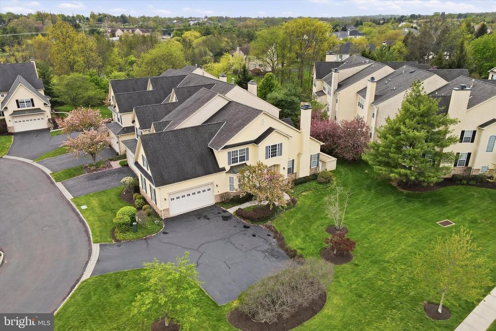 590 FARMDALE CIR, Blue Bell, PA 19422