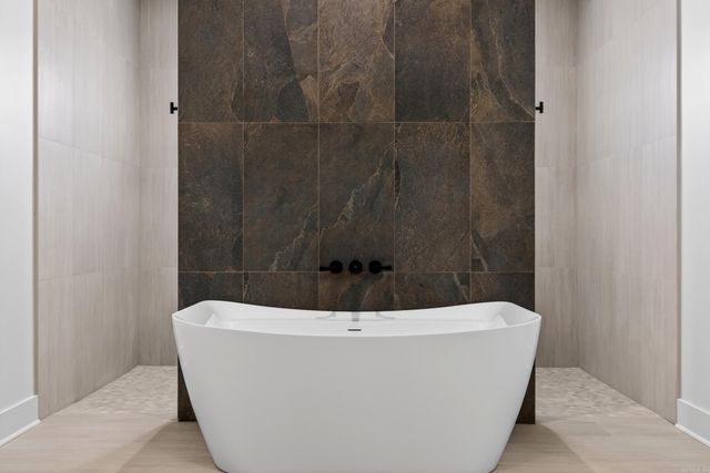 60 Lucia Lane, Maumelle, AR 72113