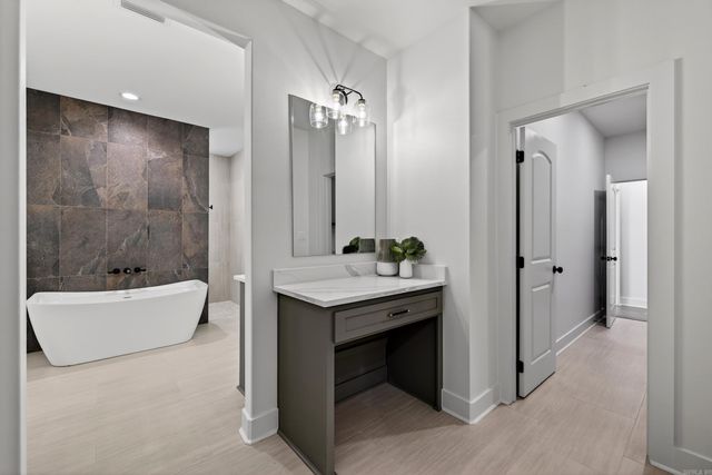 60 Lucia Lane, Maumelle, AR 72113