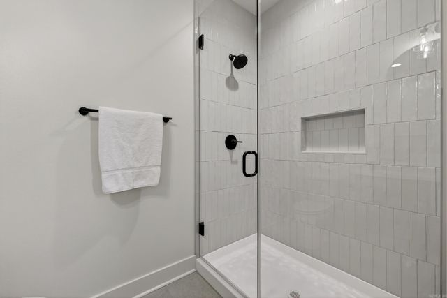 60 Lucia Lane, Maumelle, AR 72113