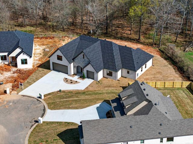 60 Lucia Lane, Maumelle, AR 72113