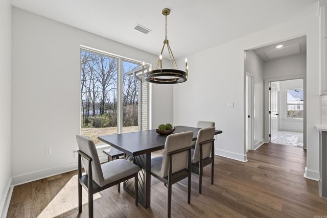 60 Lucia Lane, Maumelle, AR 72113