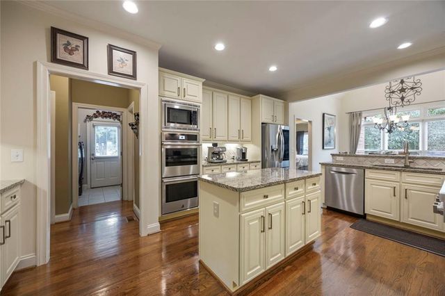 373 Flatstone SW, Marietta, GA 30064