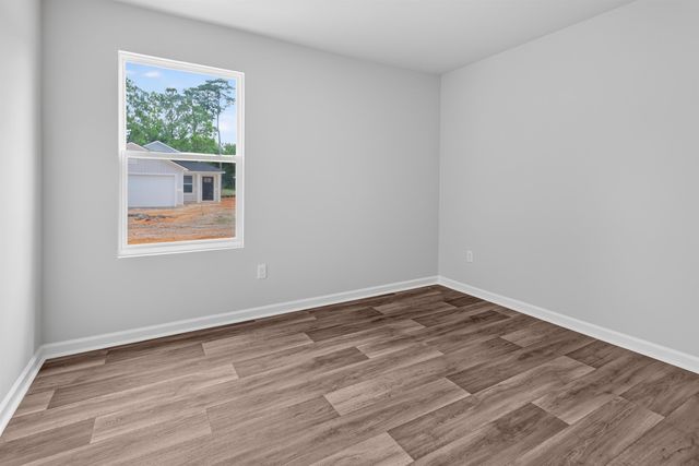 501 Shallow Valley Dr, Loris, SC 29569