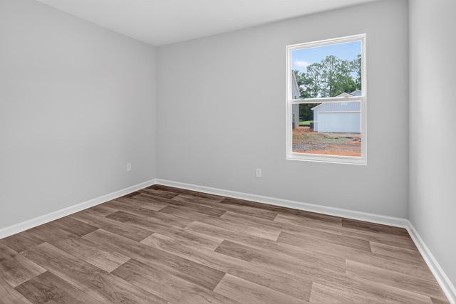 501 Shallow Valley Dr, Loris, SC 29569