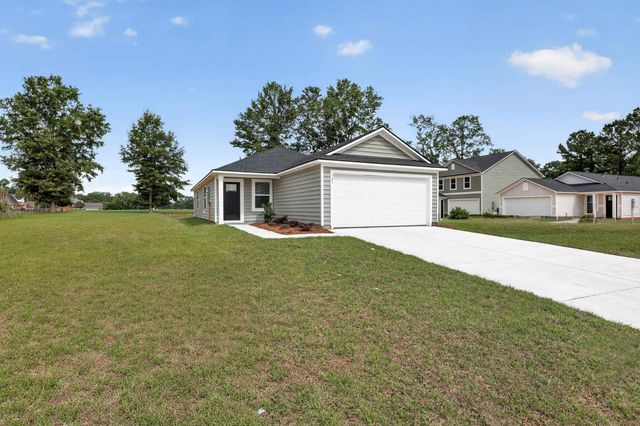501 Shallow Valley Dr, Loris, SC 29569