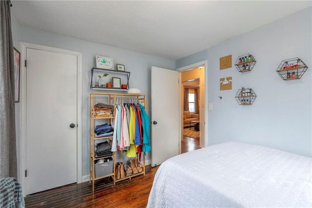 5205 Longview Road, Kansas City, MO 64137