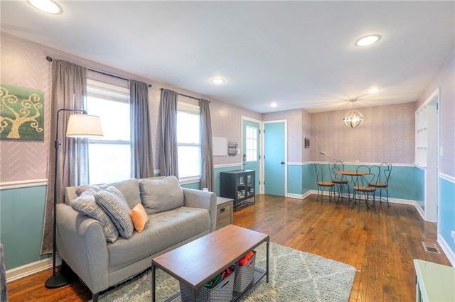 5205 Longview Road, Kansas City, MO 64137