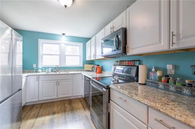 5205 Longview Road, Kansas City, MO 64137