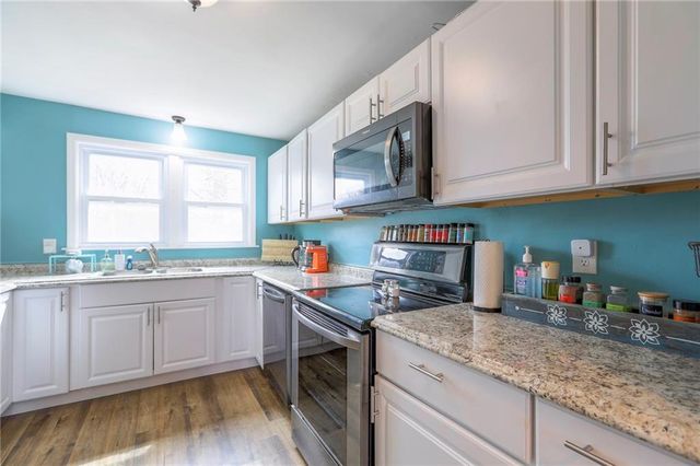 5205 Longview Road, Kansas City, MO 64137