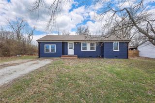 5205 Longview Road, Kansas City, MO 64137