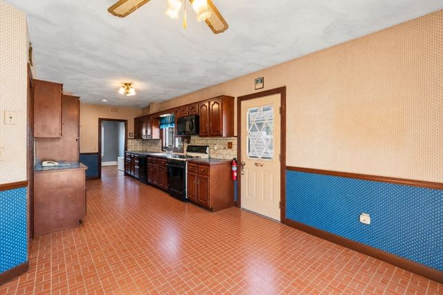 148 Wilson Ave, Quincy, MA 02170