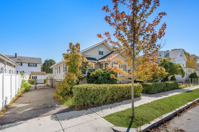148 Wilson Ave, Quincy, MA 02170