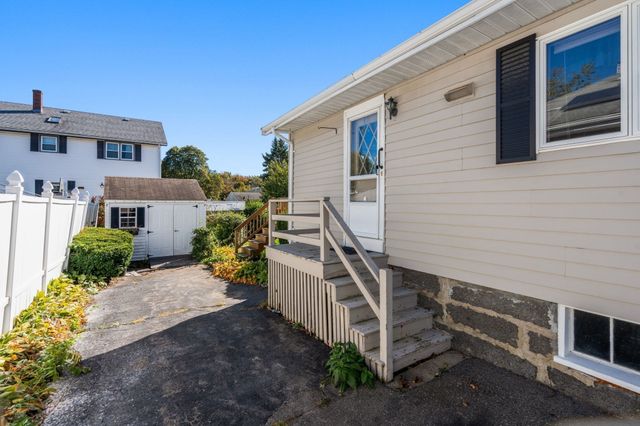 148 Wilson Ave, Quincy, MA 02170
