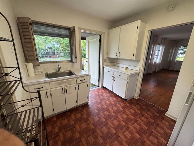2919 Poinsettia Avenue, West Palm Beach, FL 33407