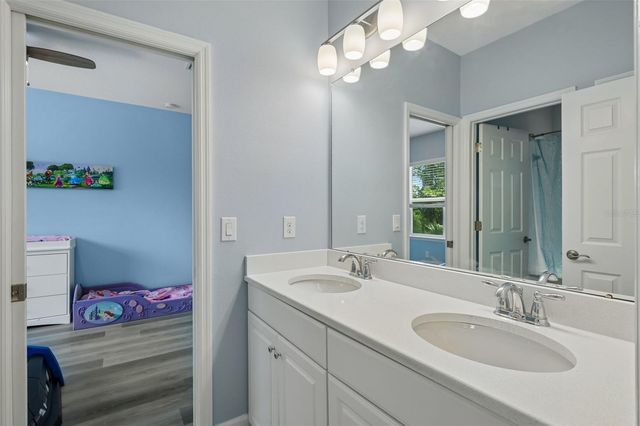 9085 SPRUCE CREEK CIRCLE, Riverview, FL 33578