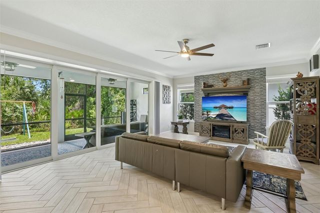 9085 SPRUCE CREEK CIRCLE, Riverview, FL 33578