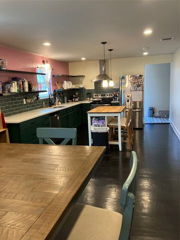 1423 Toronto Street, Dallas, TX 75212