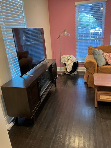 1423 Toronto Street, Dallas, TX 75212