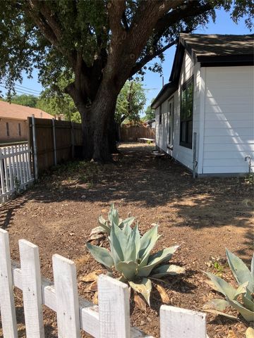 1423 Toronto Street, Dallas, TX 75212