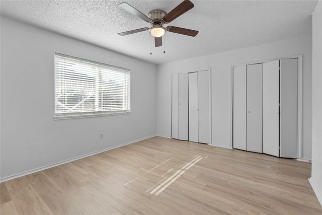 204 Pebblebrook Street, Arlington, TX 76014