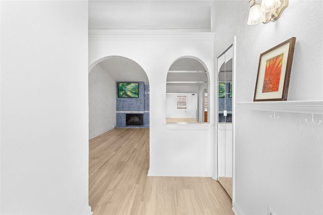 204 Pebblebrook Street, Arlington, TX 76014