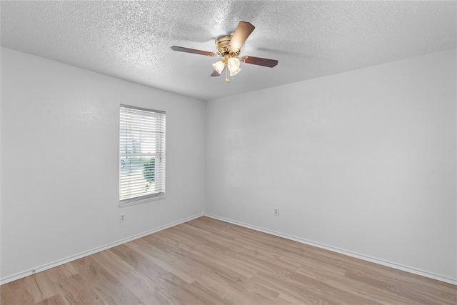 204 Pebblebrook Street, Arlington, TX 76014